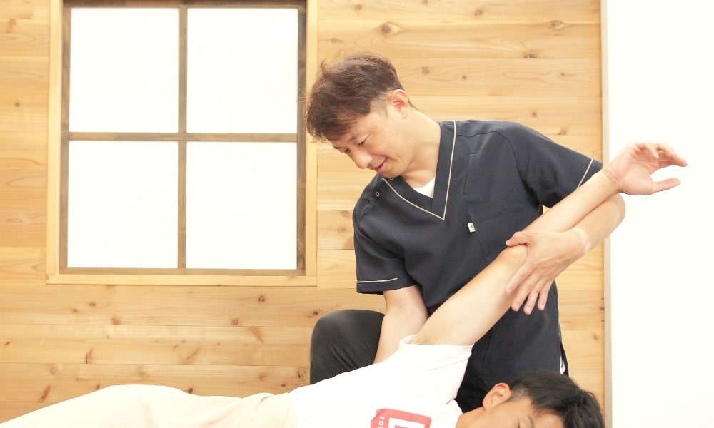 訪問マッサージでのストレッチ